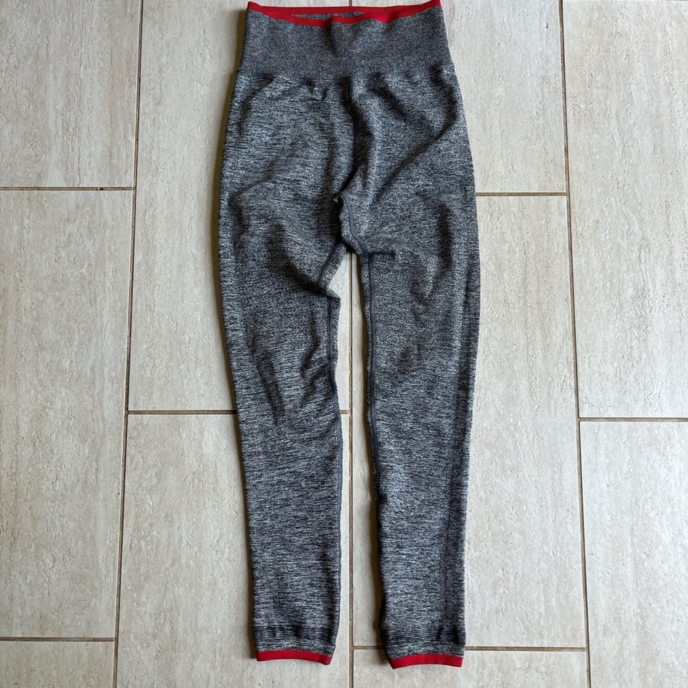 Athleta Andes high waisted seamless leggings gray with red trim
